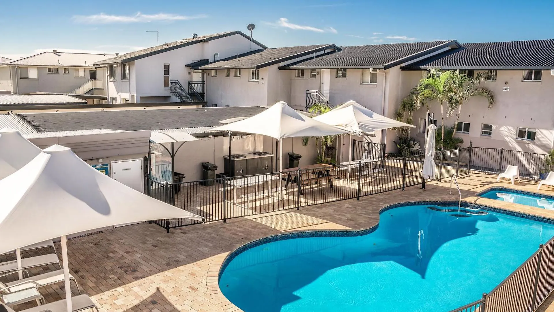 Absolute Beachfront Apartment 9T Lennox Head